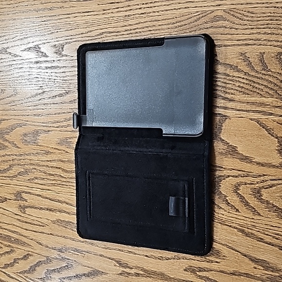 Kindle Paperwhite Cover - Picture 2 of 4